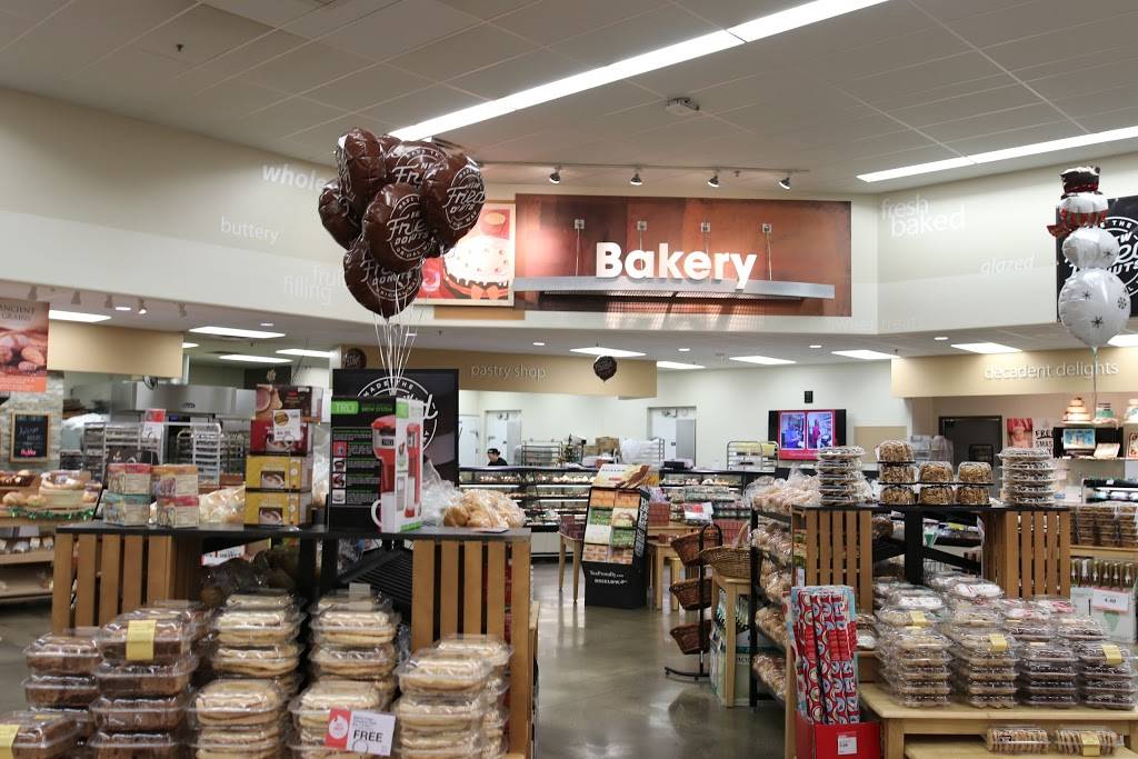 Hy-Vee | bakery | 1651 Midtown Rd, Peru, IL 61354, USA | 8152235219 OR +1 815-223-5219