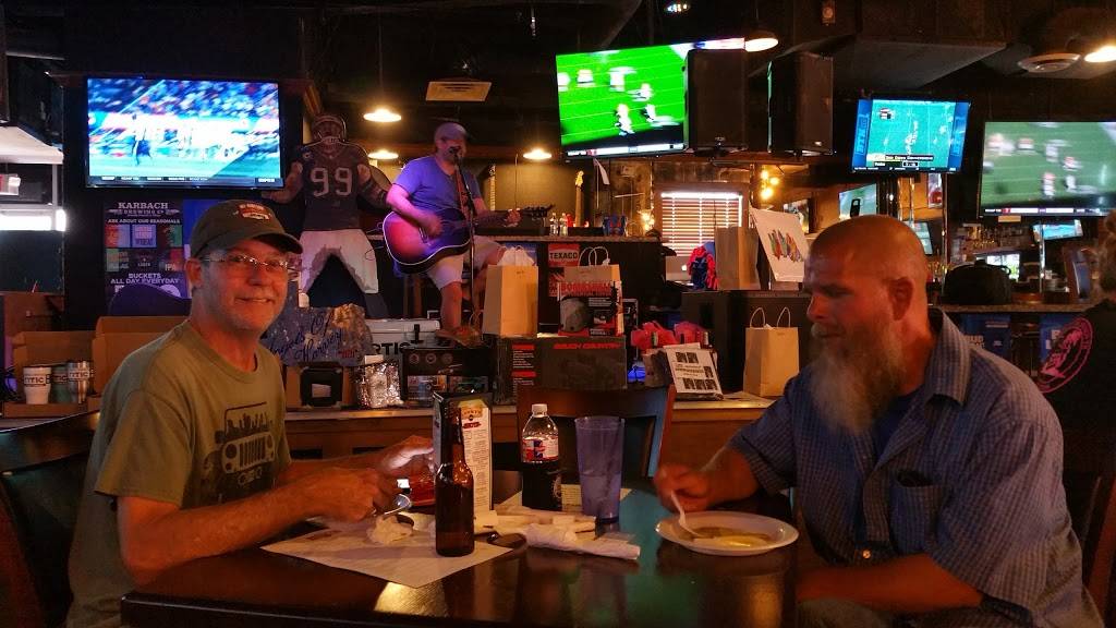 Luckys Pub | restaurant | 17754 Katy Fwy, Houston, TX 77094, USA | 2812067369 OR +1 281-206-7369