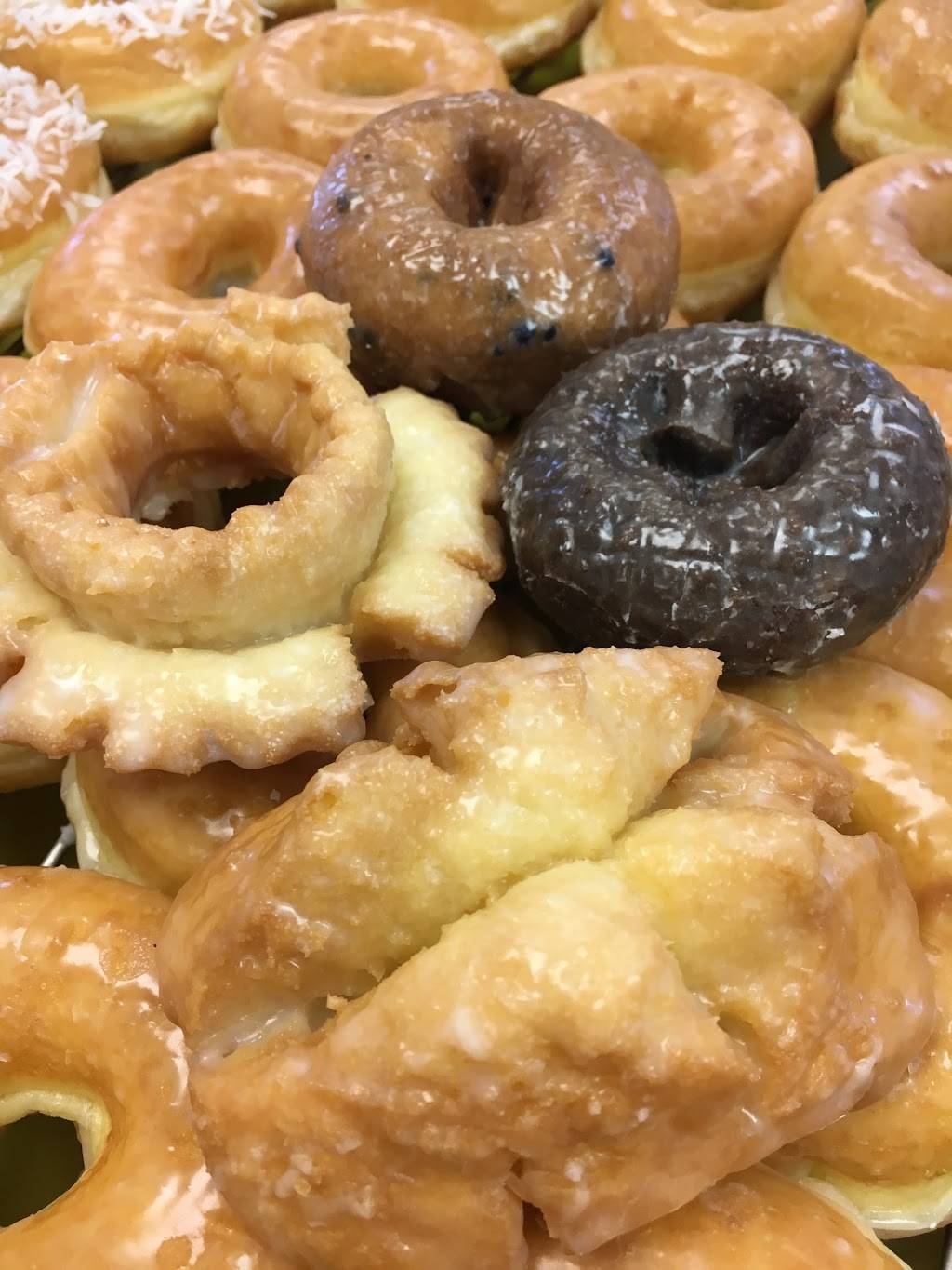 Donut City | bakery | 1880 Mountain Industrial Blvd A1, Tucker, GA 30084, USA | 7705586005 OR +1 770-558-6005