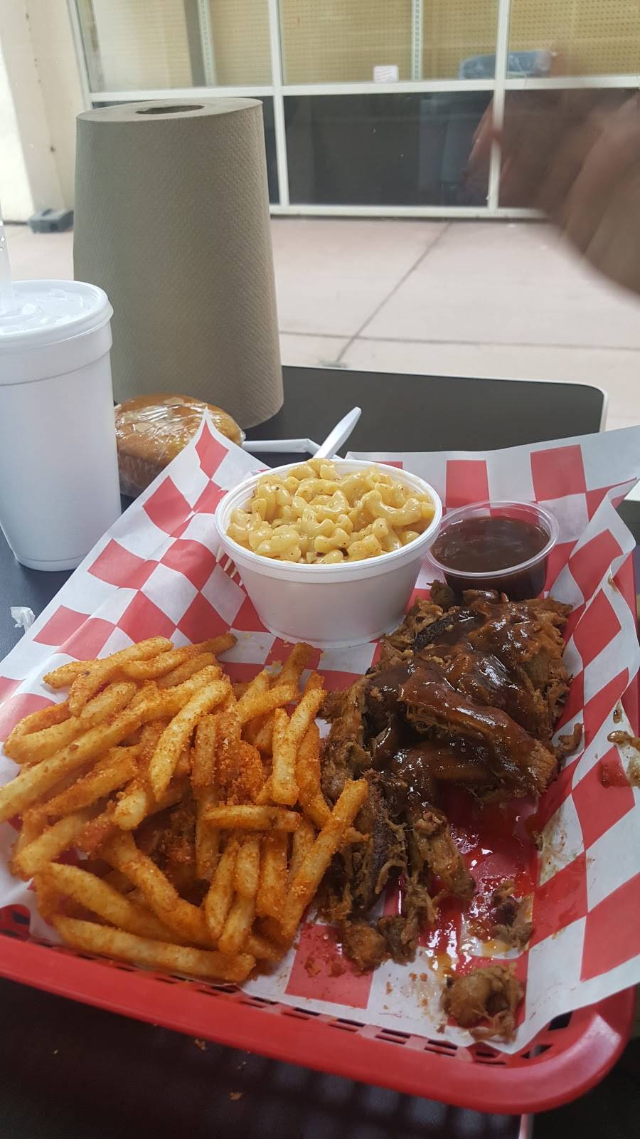 Uncle Ems Southern Smokehouse | restaurant | 23100 Alessandro Blvd Suite G, Moreno Valley, CA 92553, USA | 9518881370 OR +1 951-888-1370