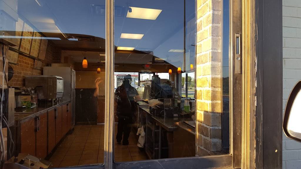 Subway | restaurant | 6021 S May Ave, Oklahoma City, OK 73159, USA | 4056809300 OR +1 405-680-9300