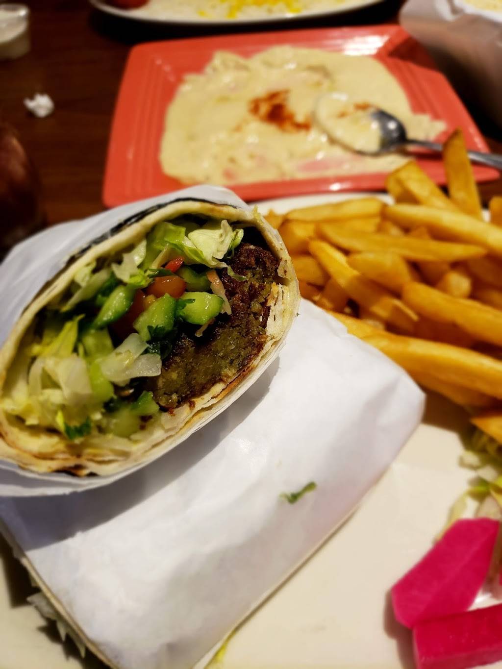 Peris Restaurant | restaurant | 12155 E Carson St, Hawaiian Gardens, CA 90716, USA | 5628652717 OR +1 562-865-2717