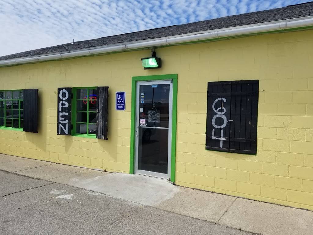 Kretzschys BBQ & Cajun | restaurant | 604 S Unionville Rd, Sebewaing, MI 48759, USA | 9899751373 OR +1 989-975-1373