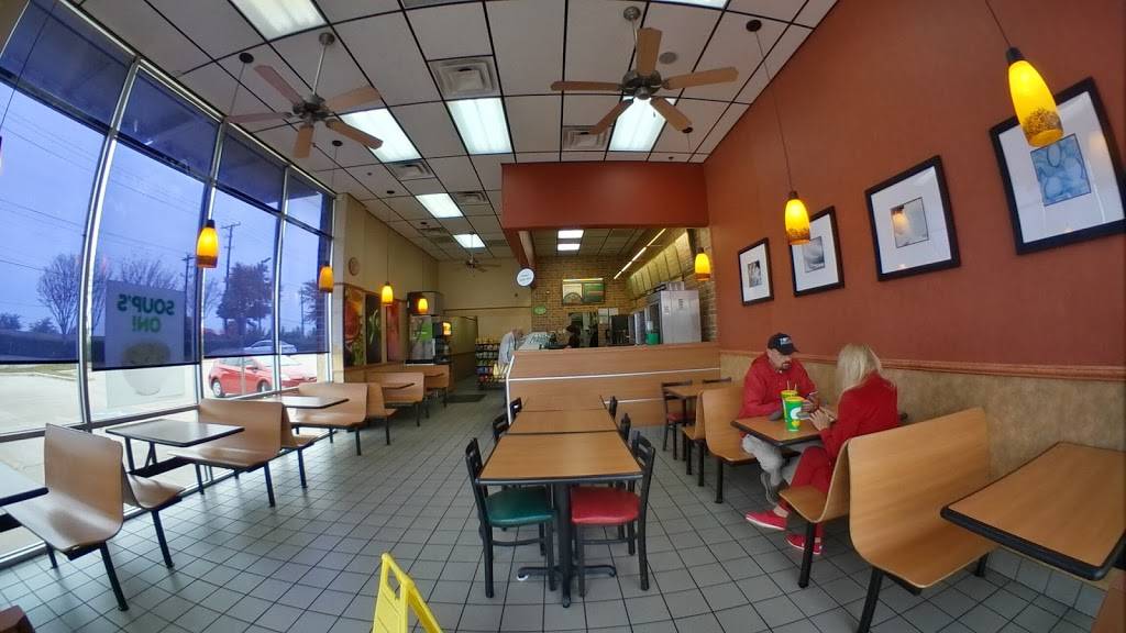 Subway | restaurant | Old Denton Center, 1001 E Hebron Pkwy Suite 100, Carrollton, TX 75010, USA | 9729390771 OR +1 972-939-0771