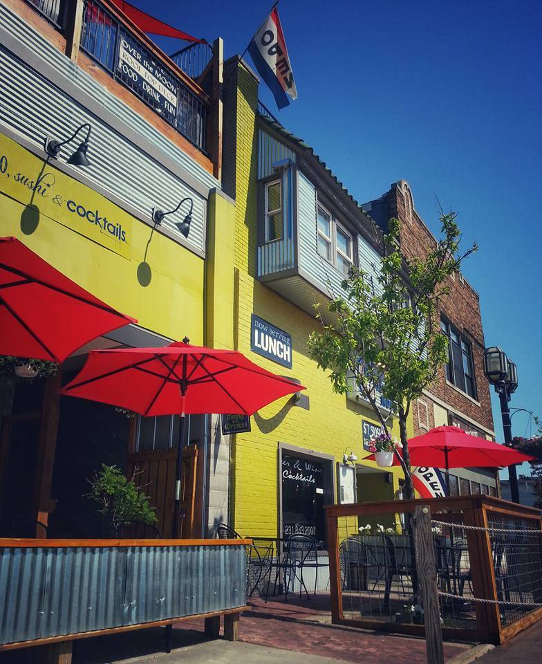 Blu Moon | restaurant | 125 S James St, Ludington, MI 49431, USA | 2318432001 OR +1 231-843-2001