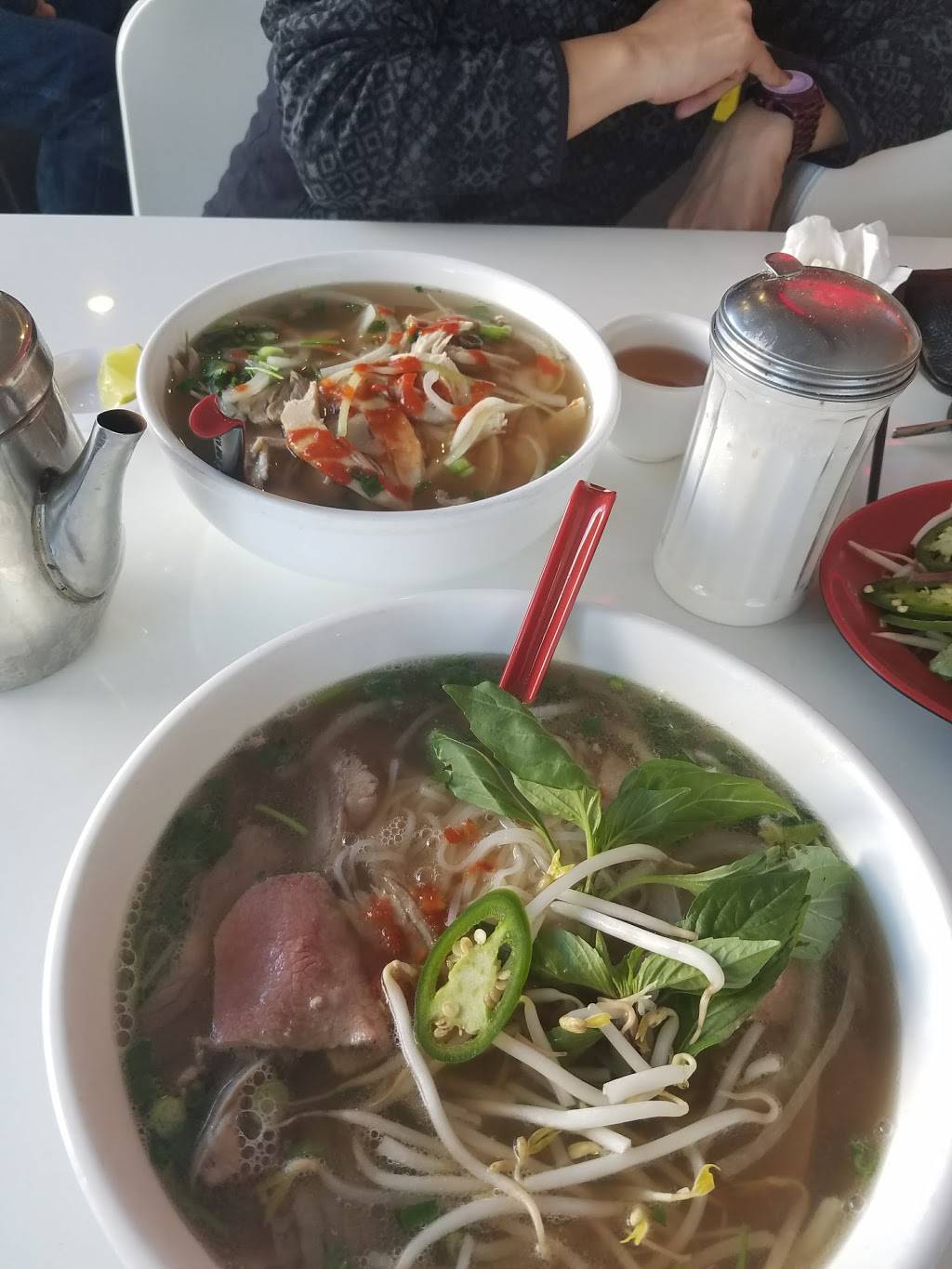 Kung Fu Tea | cafe | 4925 N Broadway Suite D, Chicago, IL 60640, USA | 8722085955 OR +1 872-208-5955