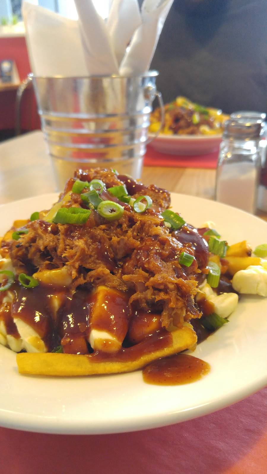 Pizzeria 67 | restaurant | 4447 Boulevard Guillaume-Couture, Lévis, QC G6W 6M9, Canada | 4188376767 OR +1 418-837-6767