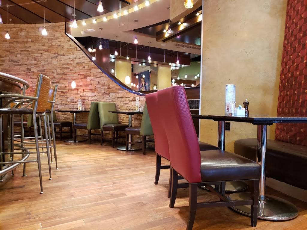 The Pickle Barrel | restaurant | 25 The West Mall, Etobicoke, ON M9C 1B8, Canada | 4166214465 OR +1 416-621-4465