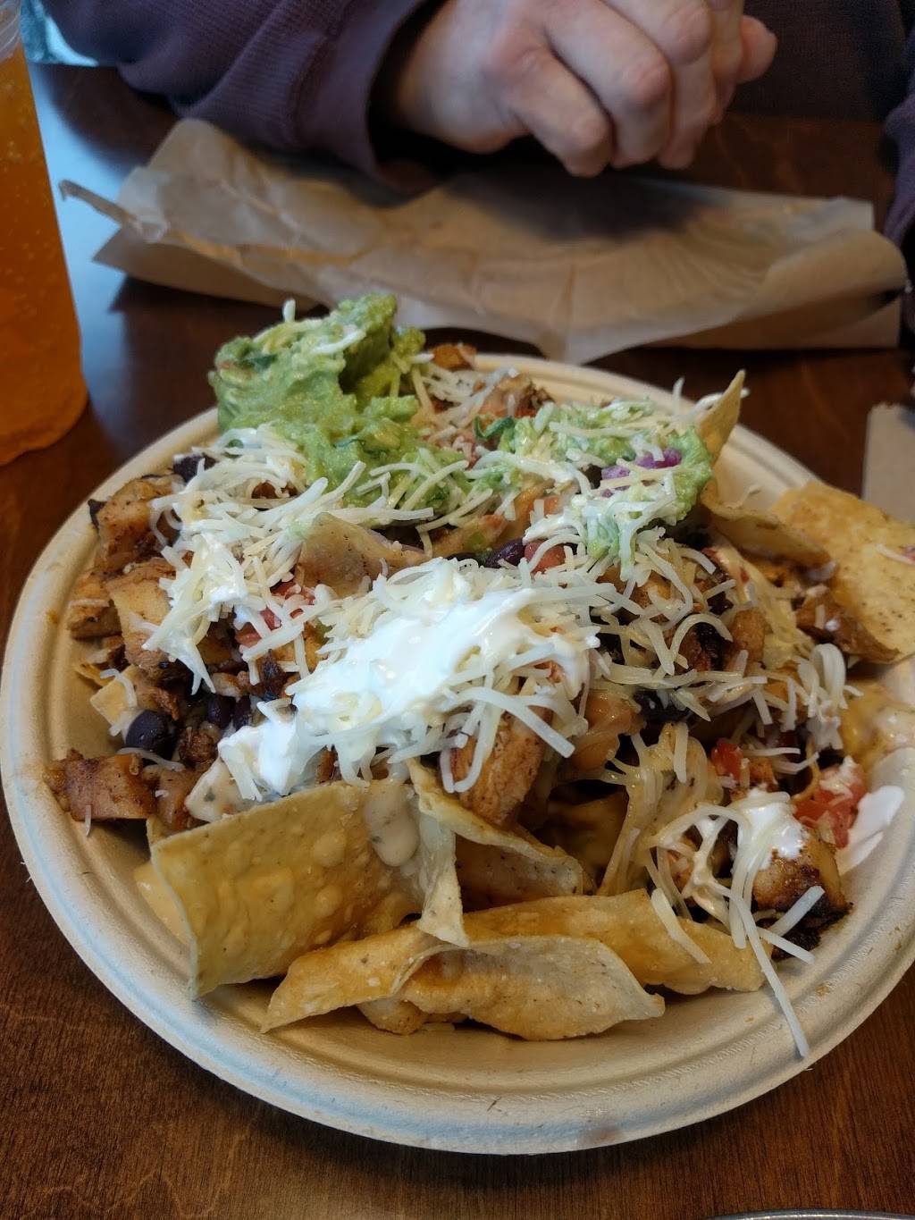 QDOBA Mexican Eats | restaurant | 15620 W National Ave, New Berlin, WI 53151, USA | 2627860900 OR +1 262-786-0900