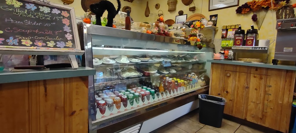 Broadway Deli | meal takeaway | 530 N Broadway Ave, Burns, OR 97720, USA | 5415737020 OR +1 541-573-7020