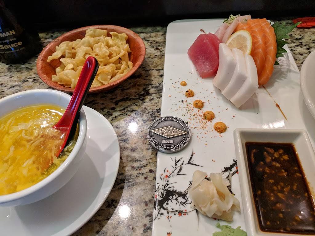 Red Bowl Asian Bistro | restaurant | 3140 Walden Ln, Burlington, NC 27215, USA | 3365861988 OR +1 336-586-1988