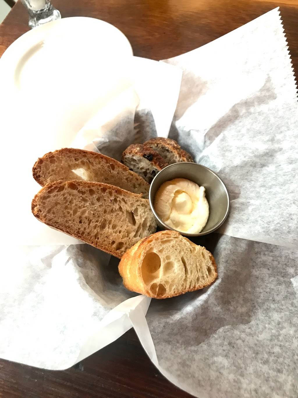 Maxims 22 | restaurant | 322 Northampton St, Easton, PA 18042, USA | 6102522622 OR +1 610-252-2622