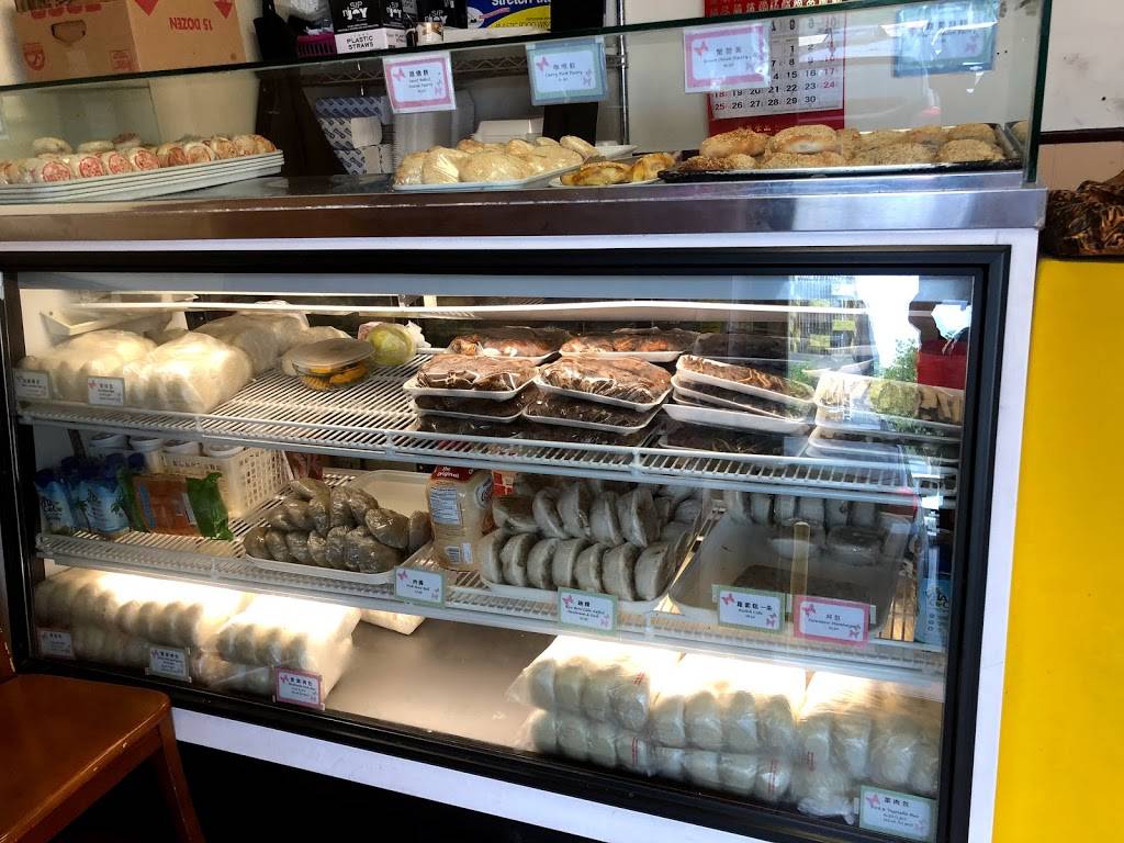 Huge Tree Pastry | restaurant | 423 N Atlantic Blvd, Monterey Park, CA 91754, USA | 6264588689 OR +1 626-458-8689