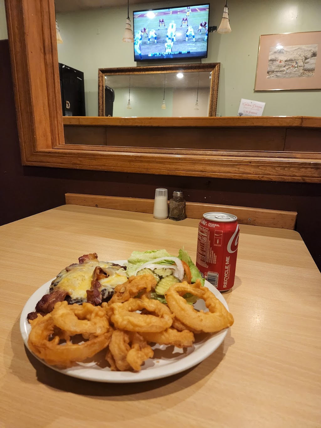 Golden dragon | restaurant | 11656 Fulton St E, Lowell Charter Township, MI 49331, USA | 6163197922 OR +1 616-319-7922