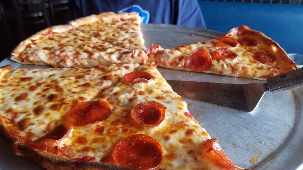 Santoras Pizza Pub & Grill | meal takeaway | 1402 Millersport Hwy #2923, Williamsville, NY 14221, USA | 7166883081 OR +1 716-688-3081