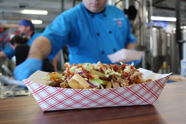 Sarcastic Swine BBQ & Restaurant | restaurant | 988 Bedford St, Abington, MA 02351, USA | 7818710033 OR +1 781-871-0033