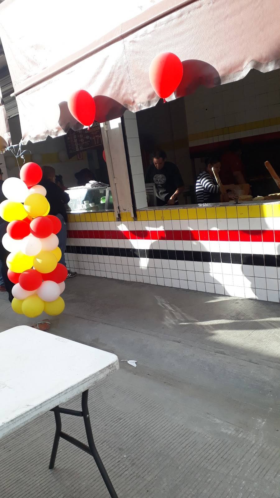 Pollo Feliz | restaurant | Avenidia Sánchez Taboada, Sanchez Taboada Produtsa, 22185 Tijuana, B.C., Mexico | 0446642285669 OR +52 1 664 228 5669