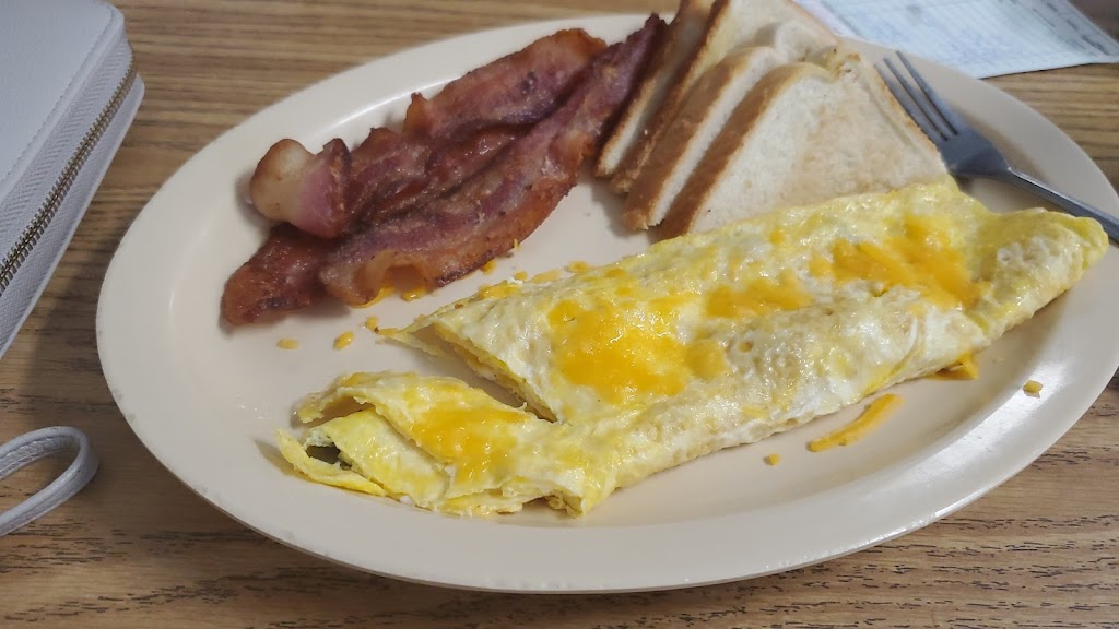 Country Kitchen | restaurant | 701 Main St, Pangburn, AR 72121, USA | 5017282045 OR +1 501-728-2045