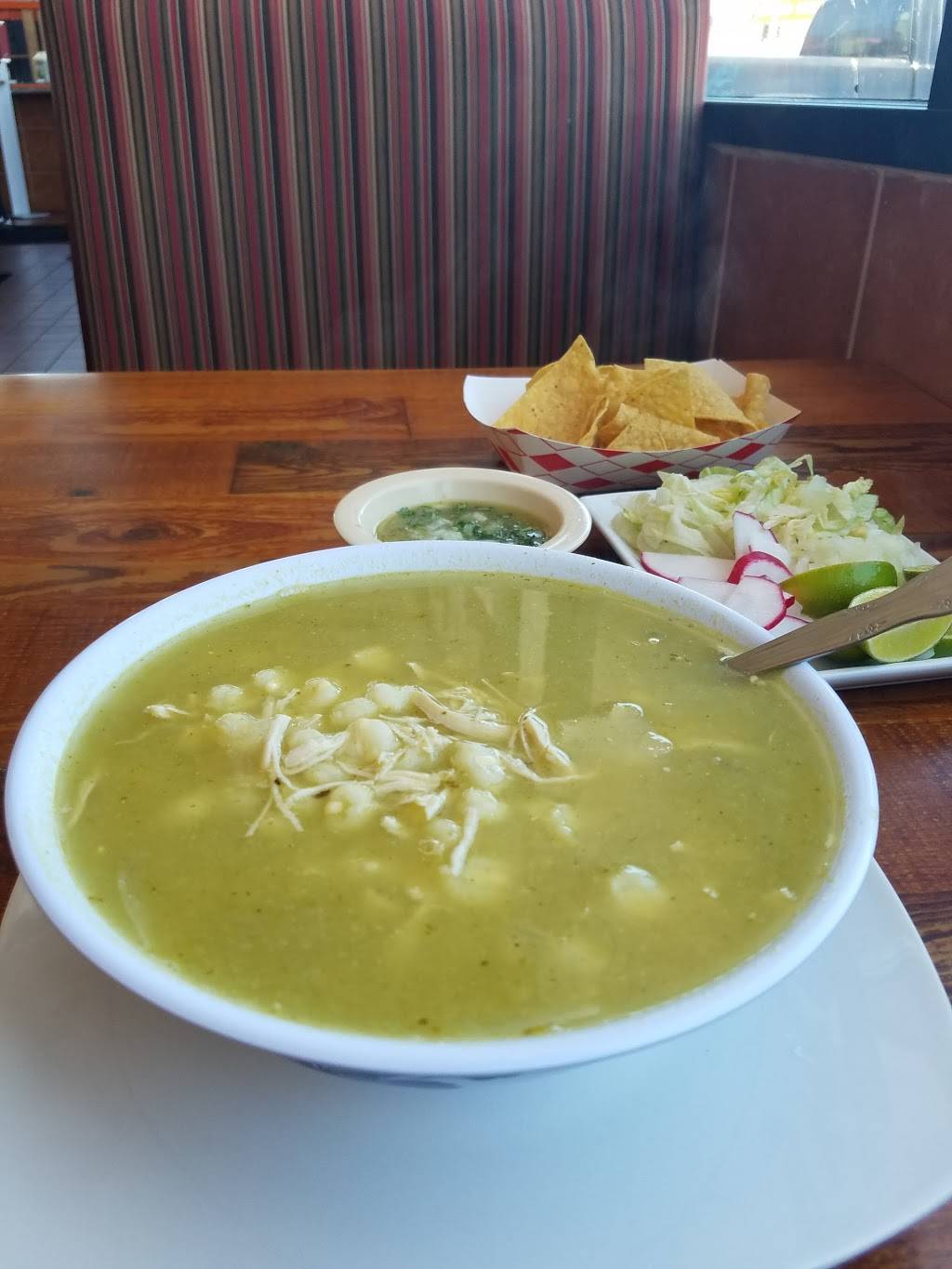 Charlies Las Palmas | restaurant | 6215 International Blvd, Oakland, CA 94621, USA | 5106361301 OR +1 510-636-1301