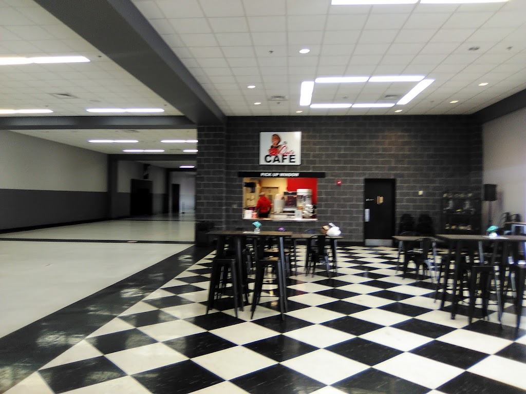 Quis Cafe | restaurant | 5501 Midlothian Turnpike, Richmond, VA 23225, USA | 8047157409 OR +1 804-715-7409