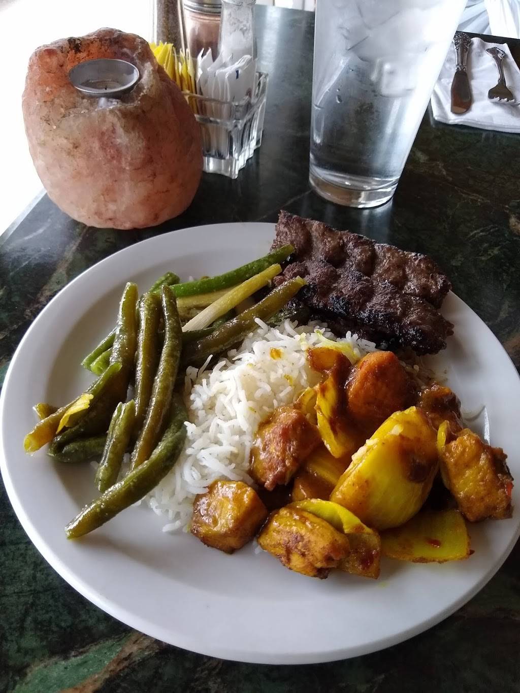 Shahrazad Persian / Middle Eastern Cuisine | restaurant | 2847 N Oakland Ave, Milwaukee, WI 53211, USA | 4149645475 OR +1 414-964-5475