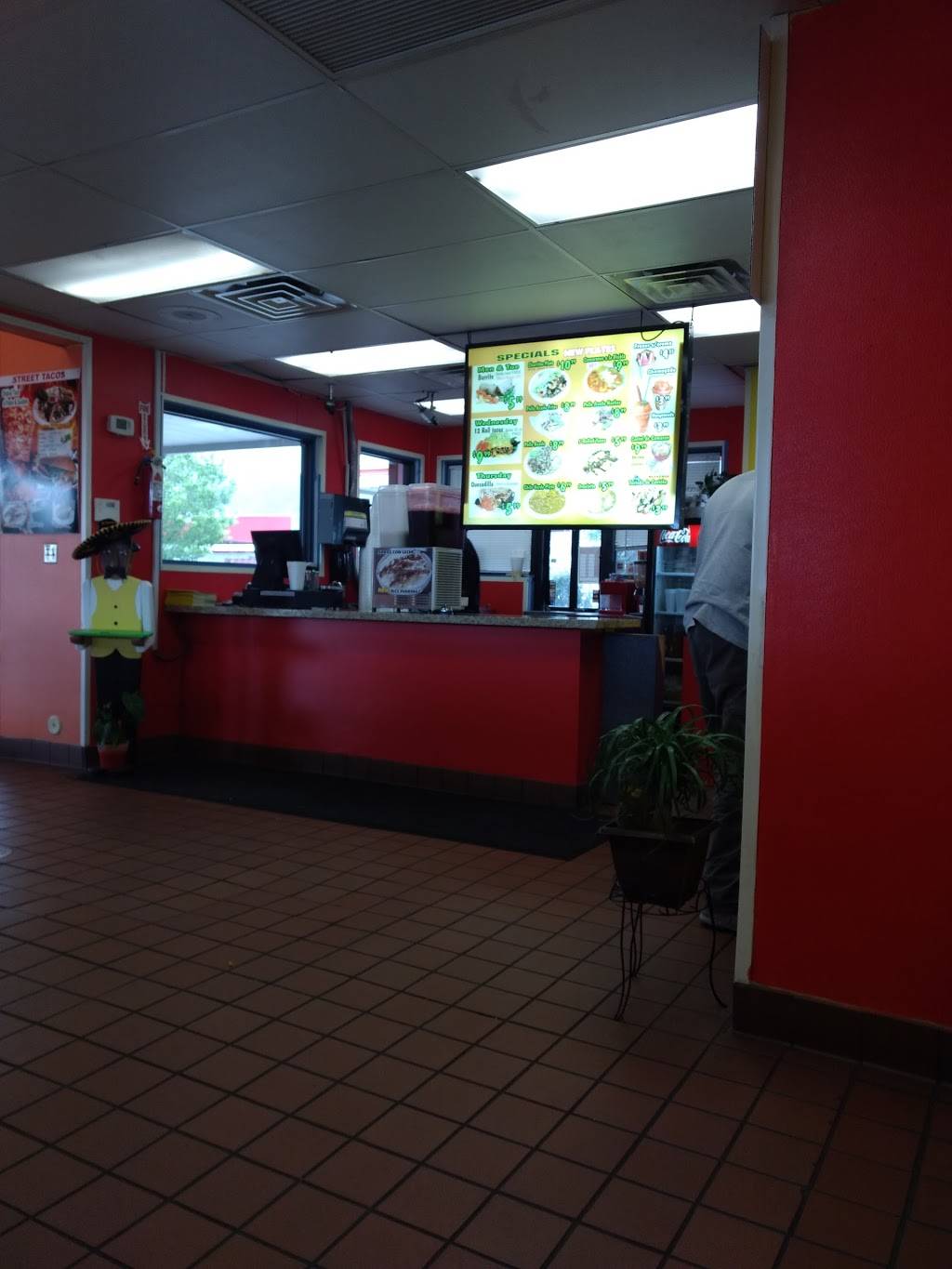 Charritos Mexican Food | restaurant | 1118 N Main St #1699, Tooele, UT 84074, USA | 4358437035 OR +1 435-843-7035