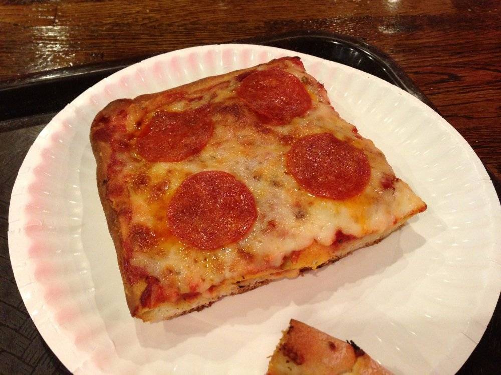 BRONX PIZZA | restaurant | 3100 Clarendon Blvd #5, Arlington, VA 22201, USA | 7038120833 OR +1 703-812-0833