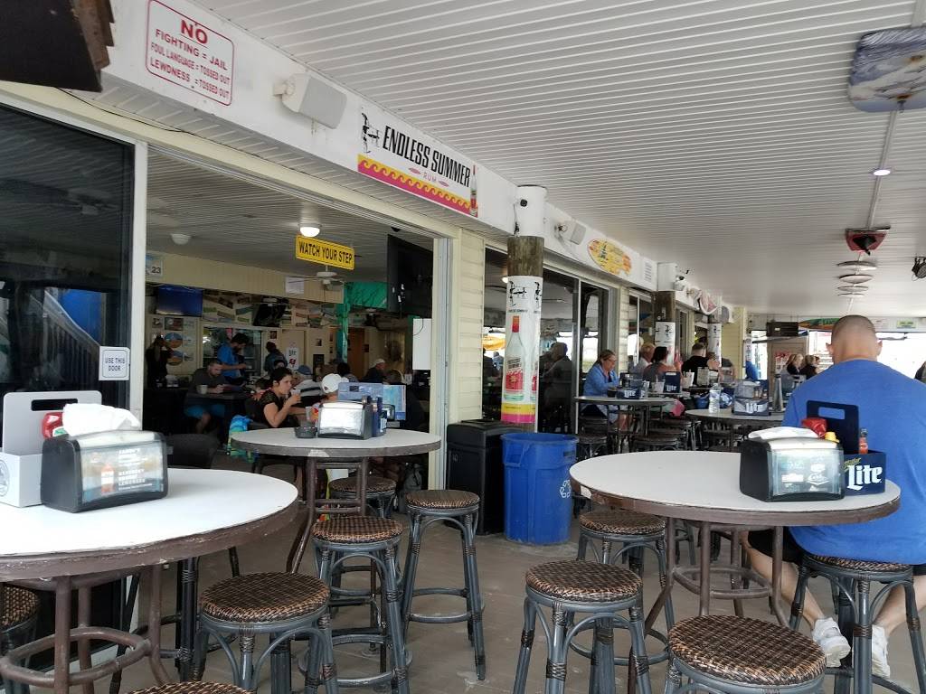 Caddys on the Beach | restaurant | 9000 W Gulf Blvd, Treasure Island, FL 33706, USA | 7273604993 OR +1 727-360-4993