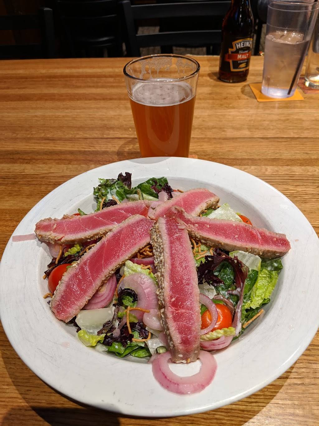 The Old Bag Of Nails Pub | restaurant | 101 E Alex Bell Rd, Centerville, OH 45459, USA | 9379525749 OR +1 937-952-5749