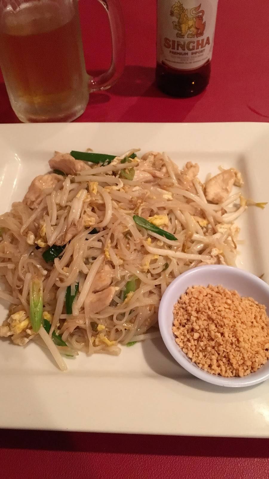 Pad Thai Kitchen | restaurant | 809 E Karsch Blvd, Farmington, MO 63640, USA | 5737470811 OR +1 573-747-0811