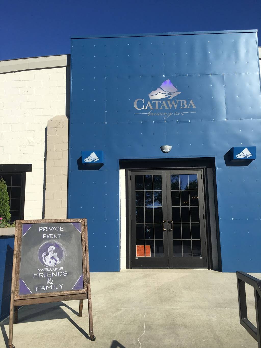 Catawba Brewing Company Charlotte | restaurant | 933 Louise Ave Ste 105, Charlotte, NC 28204, USA | 9804986145 OR +1 980-498-6145