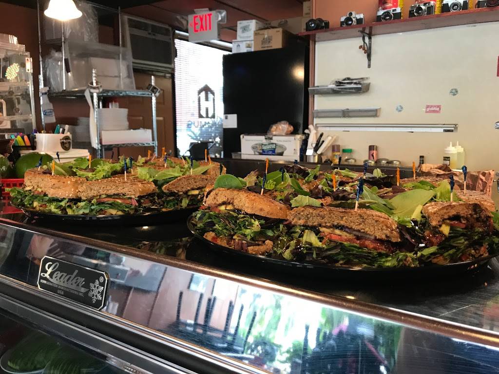 Hummus House | restaurant | 1502 W Chew St, Allentown, PA 18102, USA | 6104348800 OR +1 610-434-8800