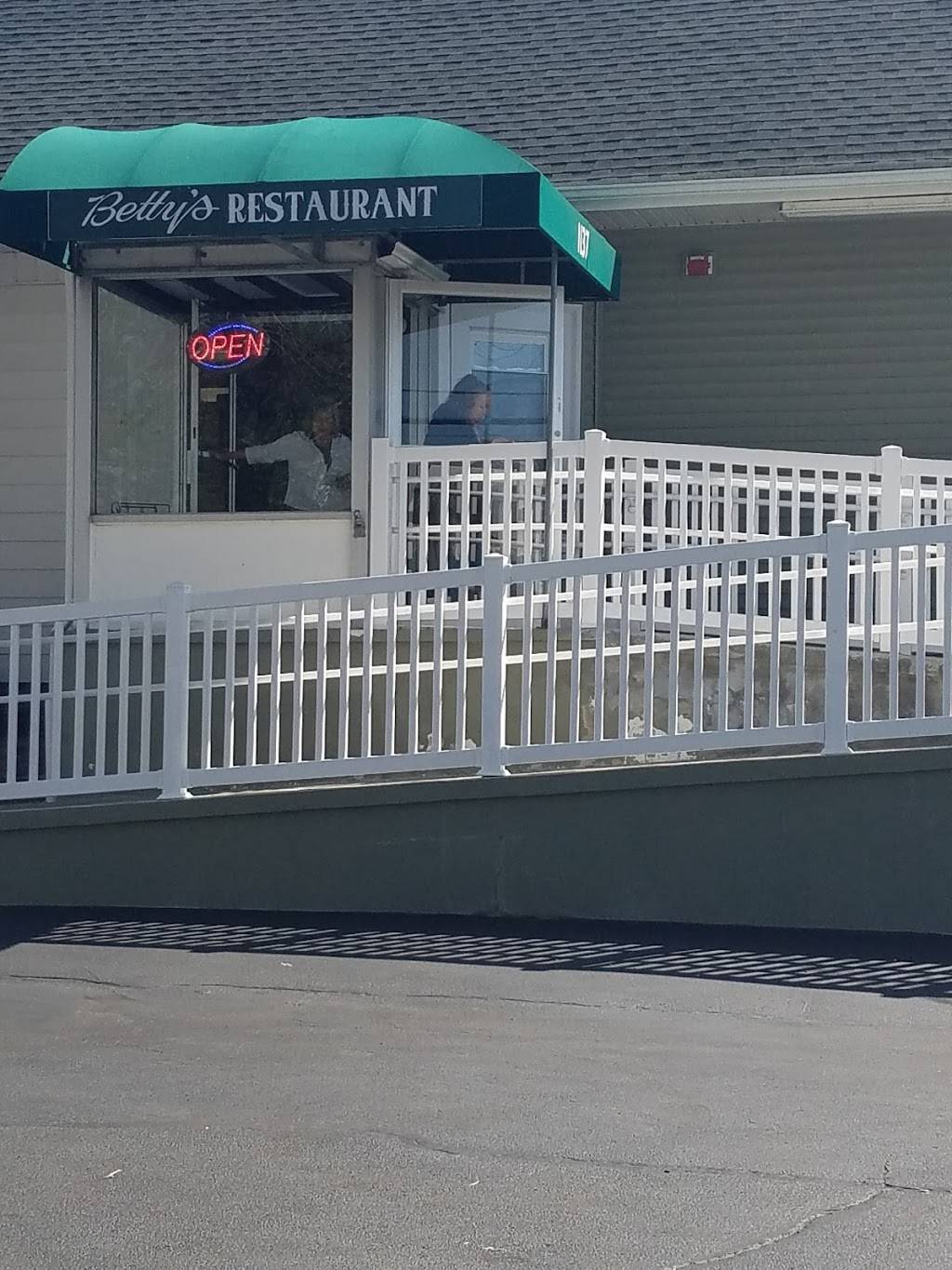 Bettys Restaurant | restaurant | 1137 Charles St, North Providence, RI 02904, USA | 4017247993 OR +1 401-724-7993