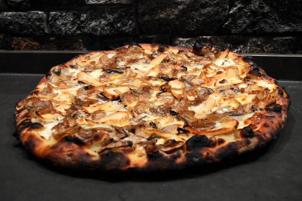 Max & Leos Artisan Pizza - Chicago | meal delivery | 1500 N Clybourn Ave, Chicago, IL 60610, USA | 3129734920 OR +1 312-973-4920