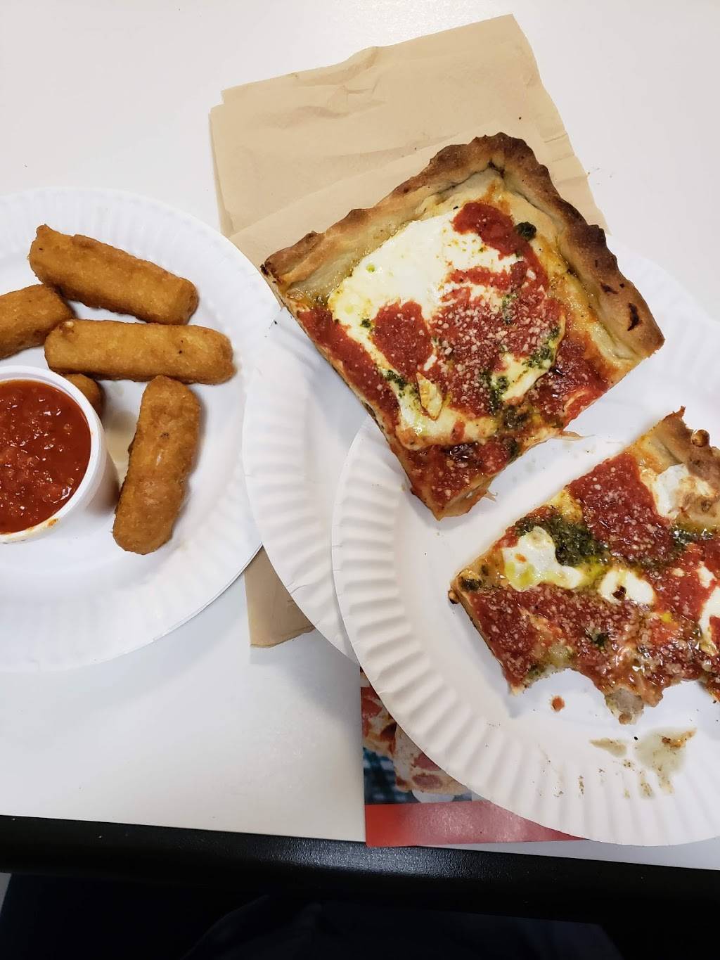 Covellos Pizza | restaurant | 308 S Broad St, Trenton, NJ 08608, USA | 6093939358 OR +1 609-393-9358