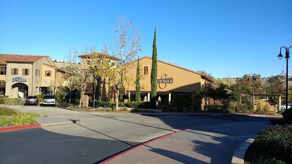 Sienna Restaurant El Dorado Hills | night club | 3909 Park Dr, El Dorado Hills, CA 95762, USA | 9169419694 OR +1 916-941-9694