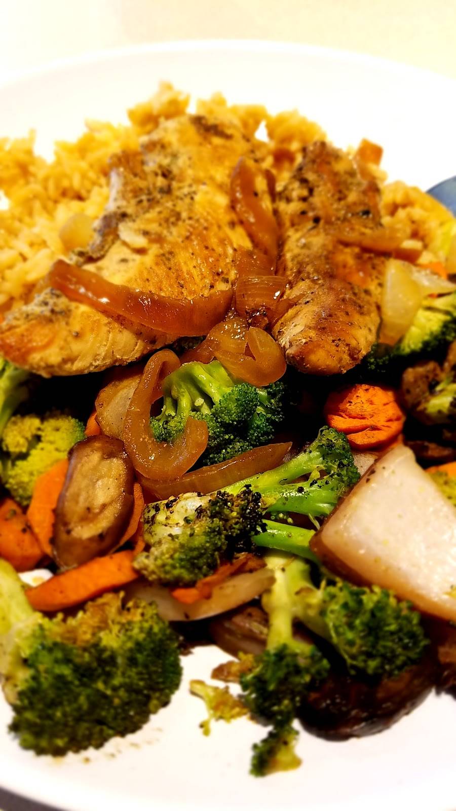 Zoës Kitchen | restaurant | 1800 E Franklin St Unit 40, Chapel Hill, NC 27514, USA | 9198839310 OR +1 919-883-9310