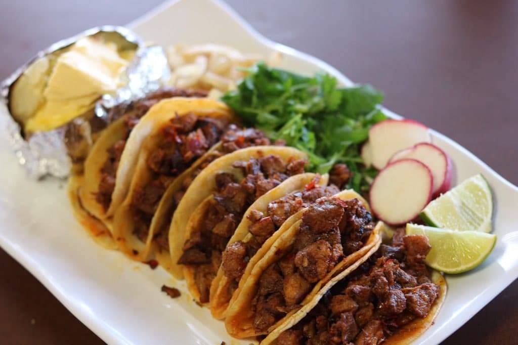 Tacos Chinampa | restaurant | 7500 N Mesa St #302, El Paso, TX 79912, USA | 9155816157 OR +1 915-581-6157