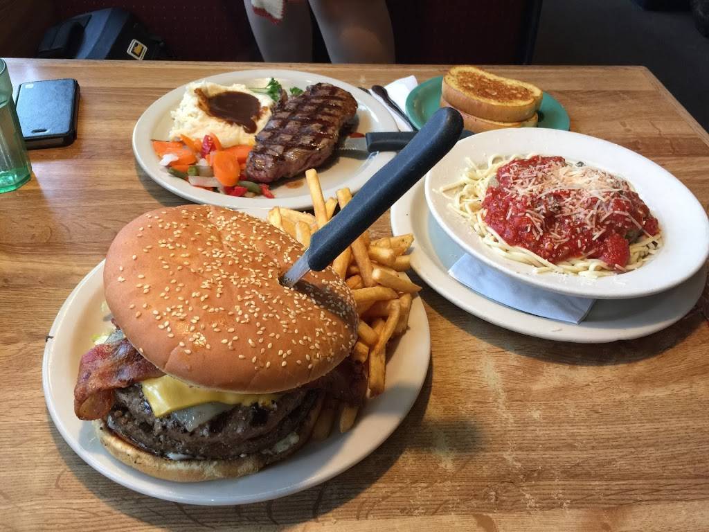 Huckleberry Square Restaurant | restaurant | 14423 Ambaum Blvd SW, Burien, WA 98166, USA | 2062467006 OR +1 206-246-7006