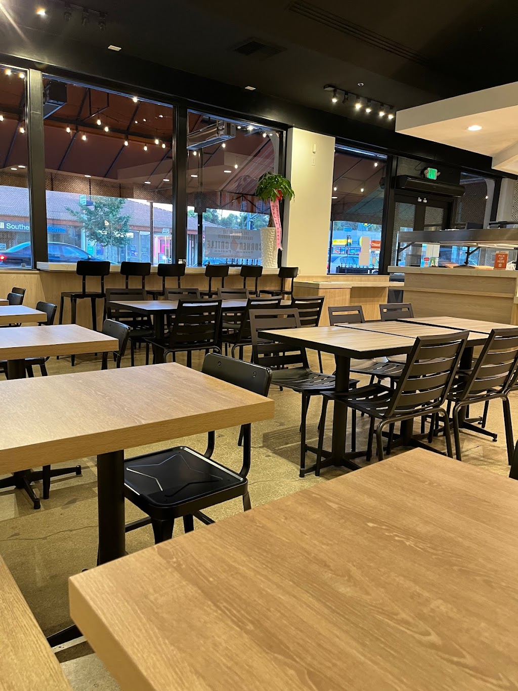 Corner Grille Korean Fusion | restaurant | 21853 Ventura Blvd, Woodland Hills, CA 91364, USA | 8189126559 OR +1 818-912-6559