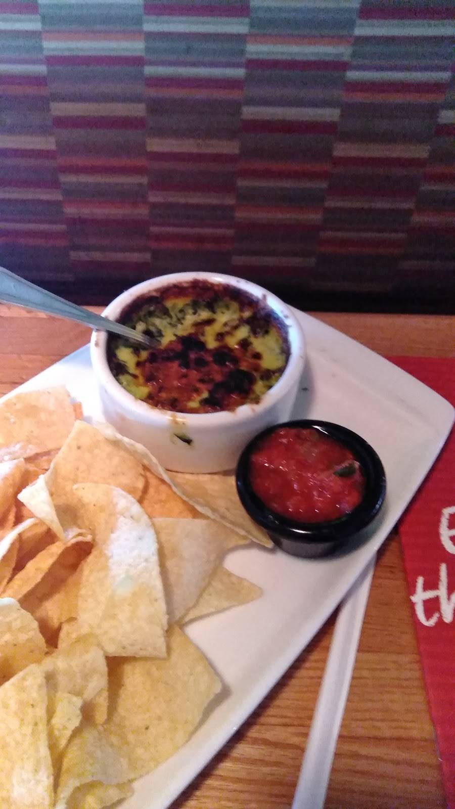 Applebees Grill + Bar | restaurant | 2875 S 9th St, Salina, KS 67401, USA | 7858278385 OR +1 785-827-8385