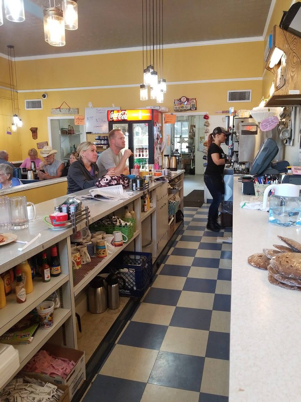 Not Justa Cafe | restaurant | 177 3rd St N, Bayport, MN 55003, USA | 6512758900 OR +1 651-275-8900