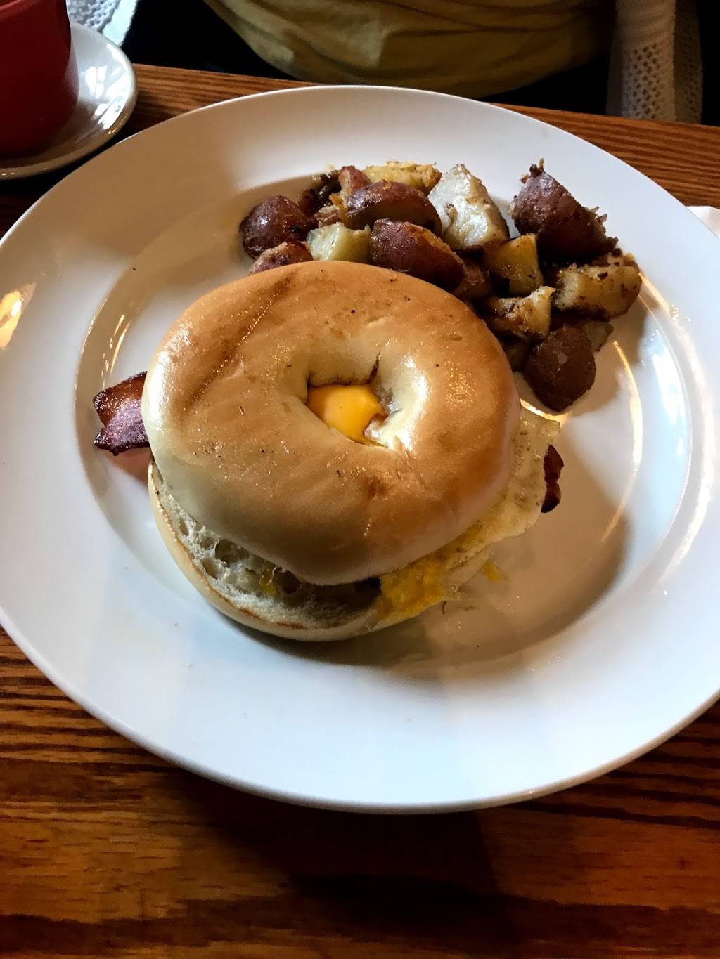 Hearth n Kettle Weymouth | restaurant | 151 Main St, Weymouth, MA 02188, USA | 7813317007 OR +1 781-331-7007