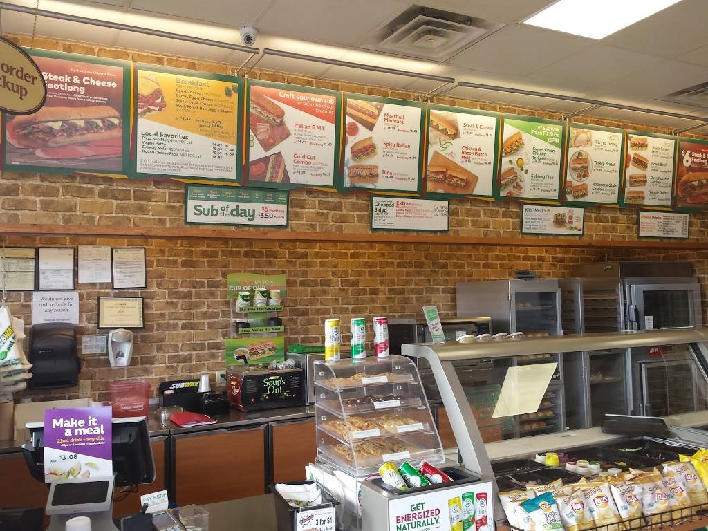 Subway | restaurant | 2720 B Newport Hwy, Sevierville, TN 37876, USA | 8654530444 OR +1 865-453-0444