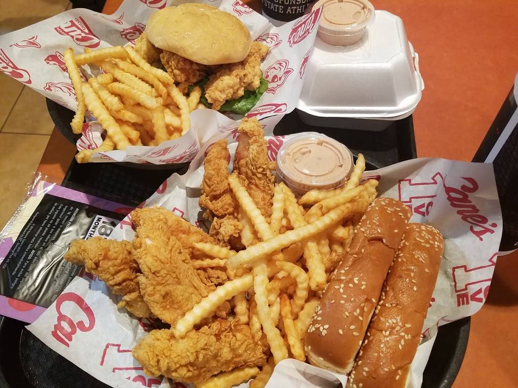 Raising Canes Chicken Fingers | meal takeaway | 1136 Miamisburg Centerville Rd, Centerville, OH 45459, USA | 9373067704 OR +1 937-306-7704