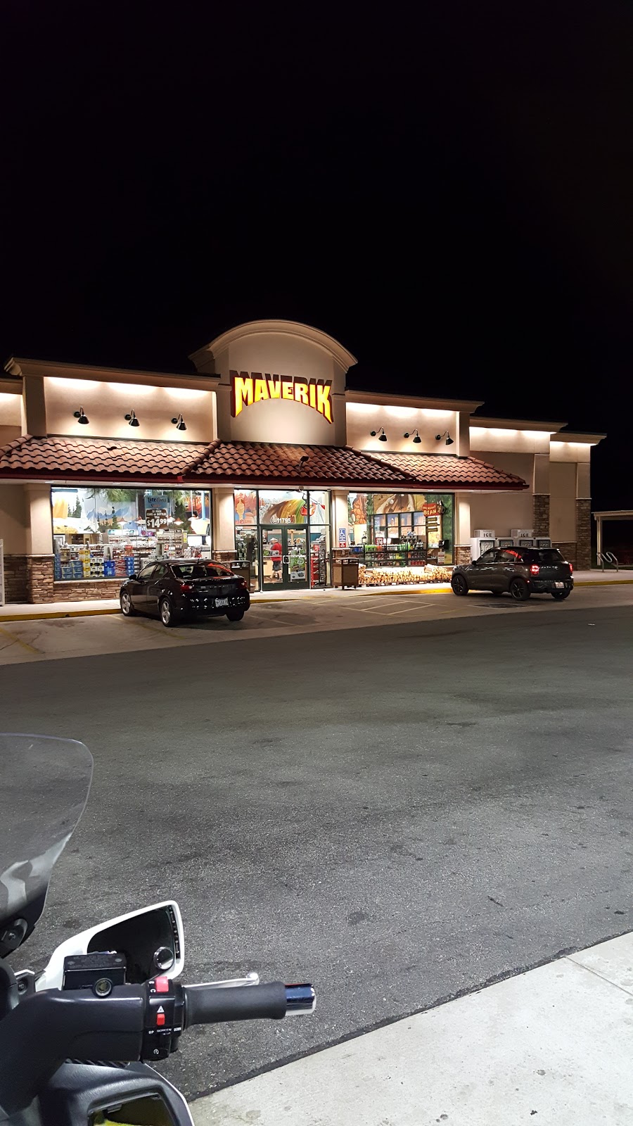 Maverik Adventures First Stop | restaurant | 11795 Veterans Pkwy, Reno, NV 89521, USA | 7758531814 OR +1 775-853-1814