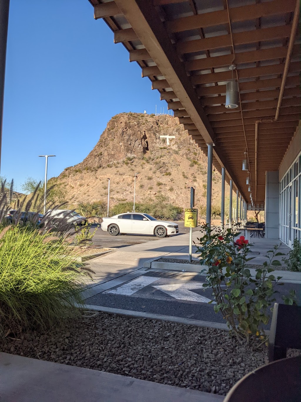 Starbucks | cafe | 1537 W Broadway Rd, Tempe, AZ 85282, USA | 6232585199 OR +1 623-258-5199