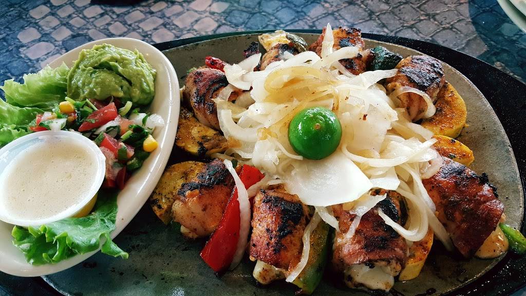 Gringos Mexican Kitchen | restaurant | 19330 I-45, Spring, TX 77373, USA | 8323813345 OR +1 832-381-3345