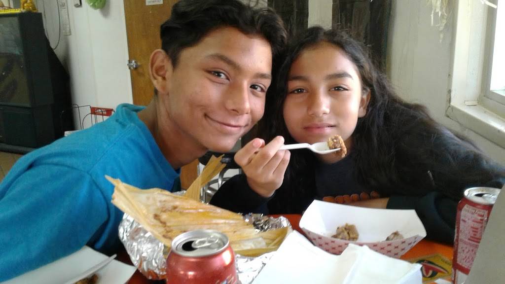 Delicious Tamales | restaurant | 1330 Culebra Rd, San Antonio, TX 78201, USA | 2107350275 OR +1 210-735-0275