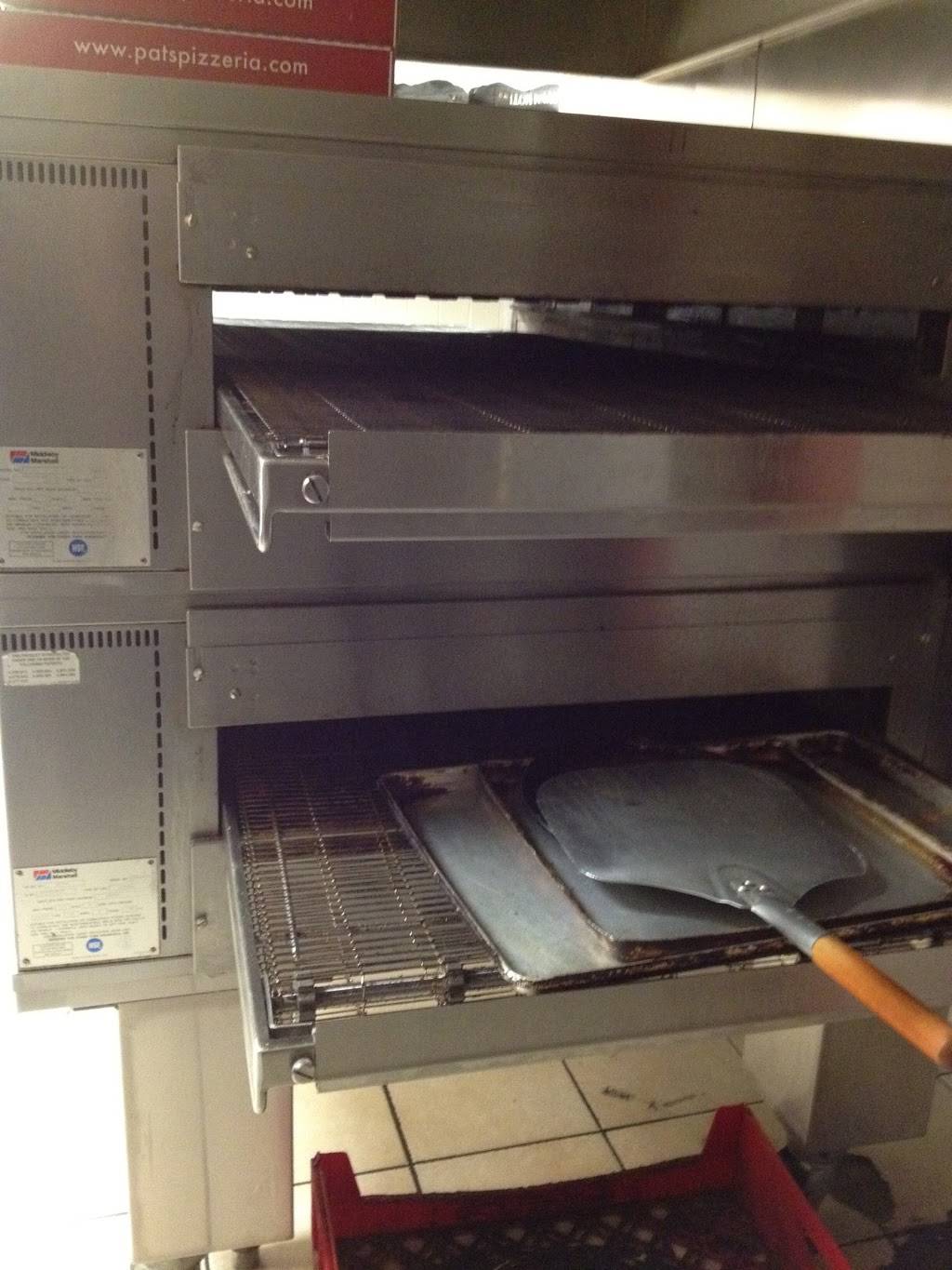 Pats Pizza | restaurant | 1713 Pulaski Hwy, Bear, DE 19701, USA | 3028325500 OR +1 302-832-5500